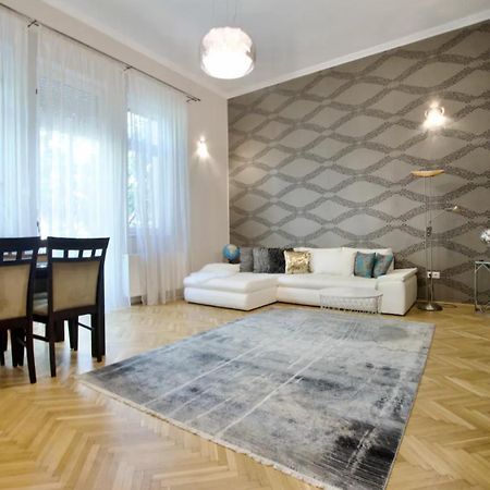 Premium Apartment By Hi5 - Lendvay Palace ブダペスト エクステリア 写真