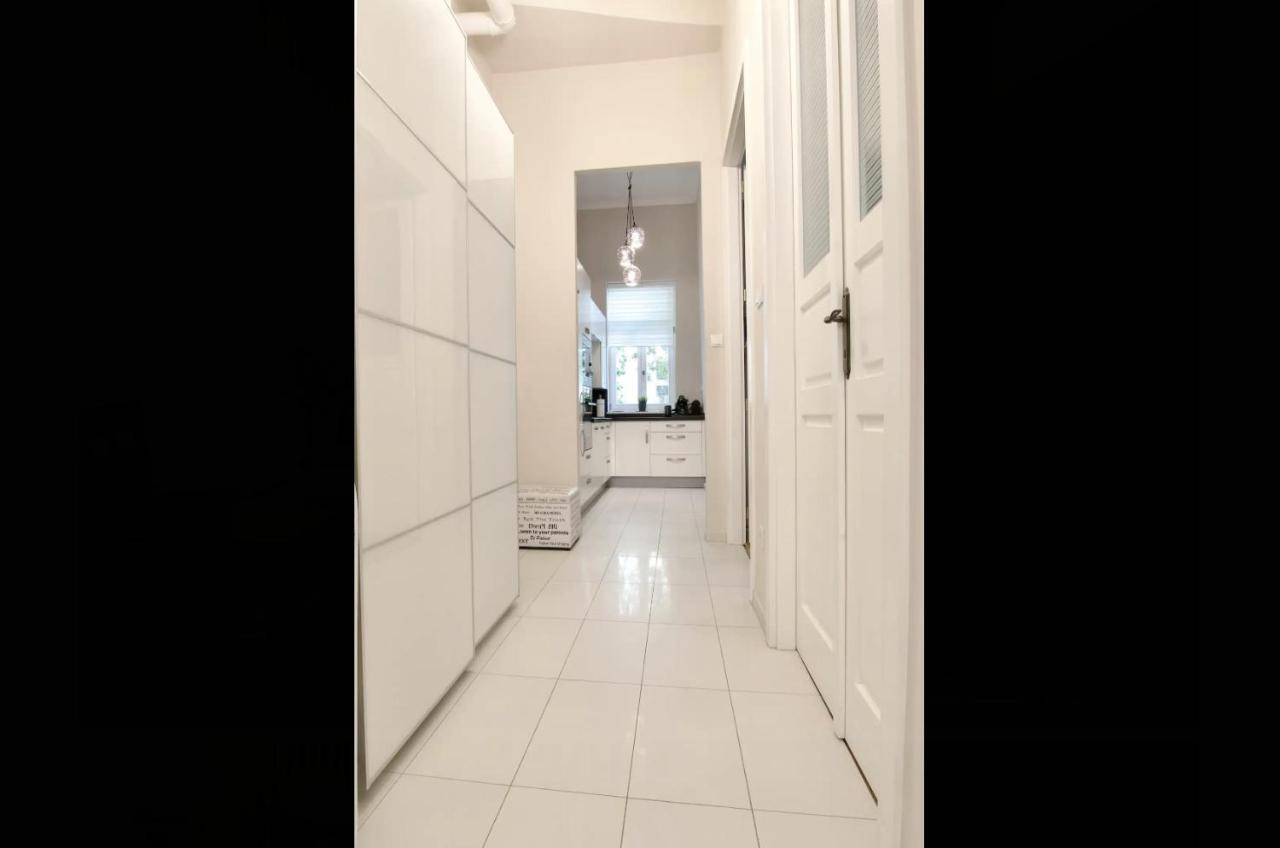 Premium Apartment By Hi5 - Lendvay Palace ブダペスト エクステリア 写真